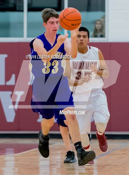 Thumbnail 1 in FR: D'Hanis vs Dilley Freshman photogallery.
