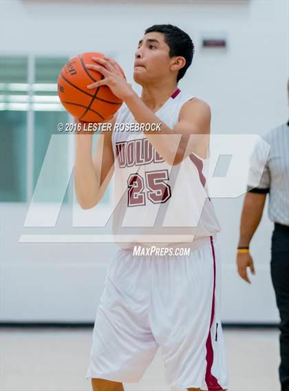 Thumbnail 3 in FR: D'Hanis vs Dilley Freshman photogallery.