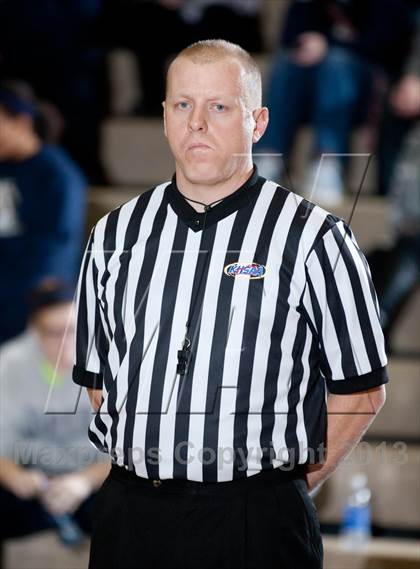 Thumbnail 2 in Newport Central Catholic vs Holy Cross (All A Classic) photogallery.