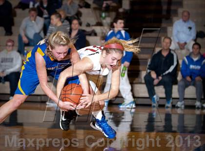 Thumbnail 1 in Newport Central Catholic vs Holy Cross (All A Classic) photogallery.
