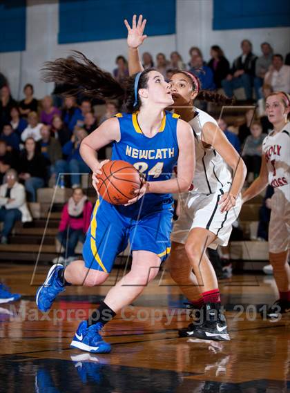 Thumbnail 2 in Newport Central Catholic vs Holy Cross (All A Classic) photogallery.