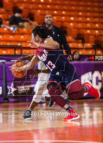 Thumbnail 2 in Dallas HSAA Blue @ Arlington Heights (DFW Basketball Challenge) photogallery.