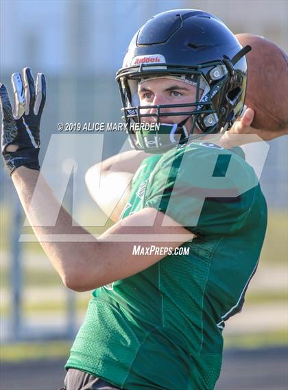 Thumbnail 3 in Calvary Christian vs Weeki Wachee (Spring Scrimmage) photogallery.