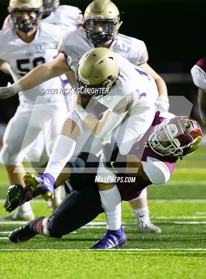 Thumbnail 3 in Christian Brothers @ De Smet Jesuit  (MSHSAA Class 6 District Playoff) photogallery.