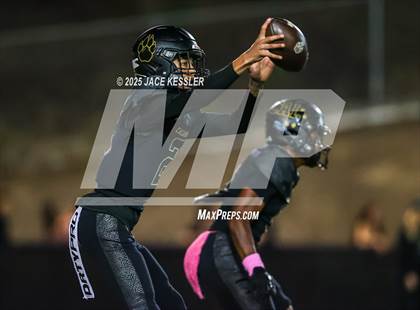 Thumbnail 1 in Thousand Oaks @ Calabasas photogallery.