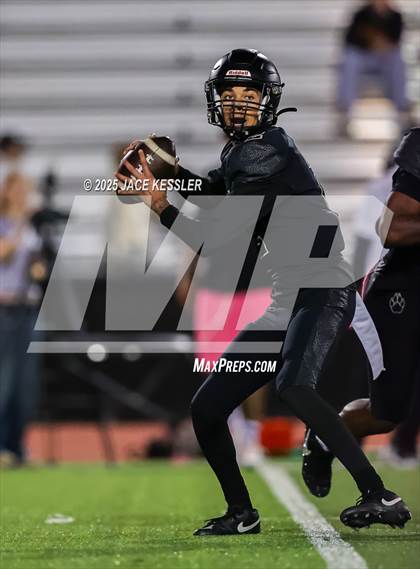 Thumbnail 1 in Thousand Oaks @ Calabasas photogallery.