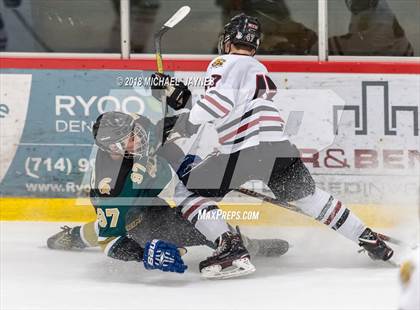 Thumbnail 2 in JSerra Catholic vs. Damien photogallery.