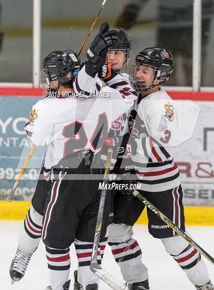 Thumbnail 2 in JSerra Catholic vs. Damien photogallery.