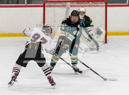 Thumbnail 3 in JSerra Catholic vs. Damien photogallery.