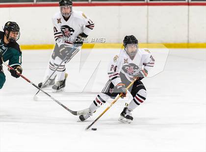 Thumbnail 3 in JSerra Catholic vs. Damien photogallery.