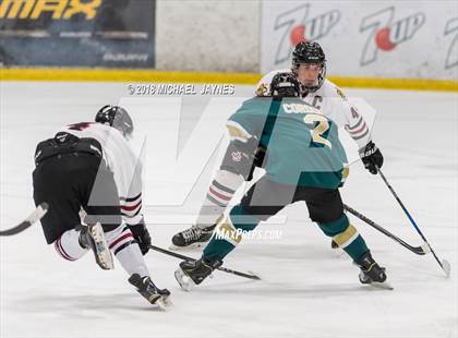 Thumbnail 3 in JSerra Catholic vs. Damien photogallery.