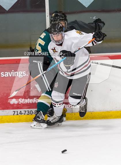 Thumbnail 2 in JSerra Catholic vs. Damien photogallery.