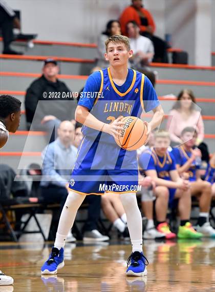 Thumbnail 3 in Linden vs. Roseville (Tiger Classic) photogallery.