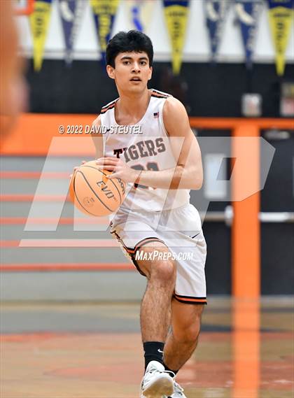 Thumbnail 3 in Linden vs. Roseville (Tiger Classic) photogallery.