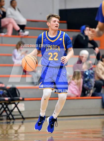 Thumbnail 3 in Linden vs. Roseville (Tiger Classic) photogallery.