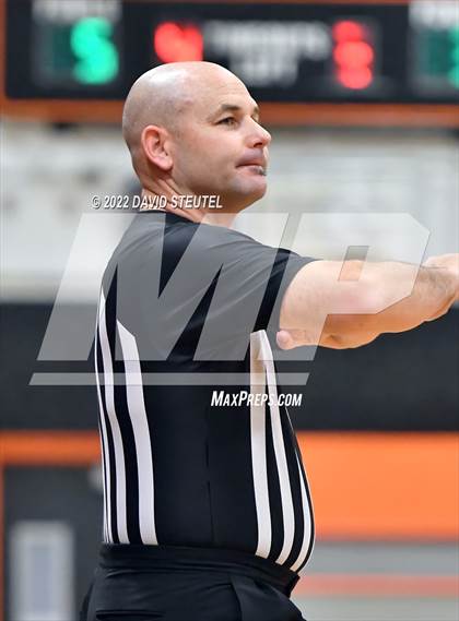 Thumbnail 3 in Linden vs. Roseville (Tiger Classic) photogallery.