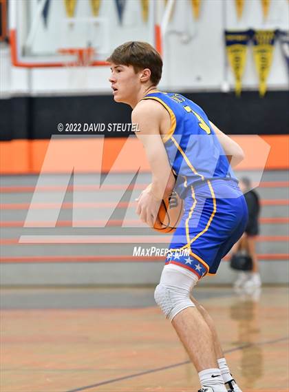 Thumbnail 3 in Linden vs. Roseville (Tiger Classic) photogallery.