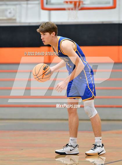 Thumbnail 3 in Linden vs. Roseville (Tiger Classic) photogallery.