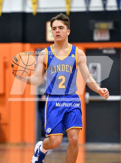 Thumbnail 3 in Linden vs. Roseville (Tiger Classic) photogallery.