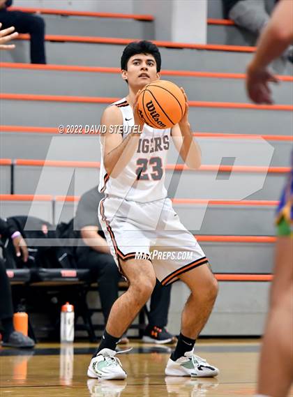 Thumbnail 1 in Linden vs. Roseville (Tiger Classic) photogallery.