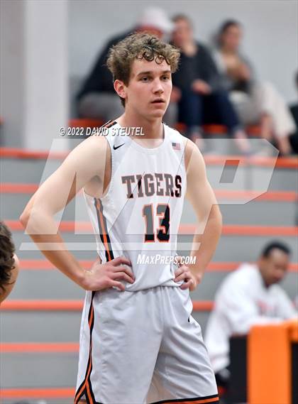 Thumbnail 1 in Linden vs. Roseville (Tiger Classic) photogallery.