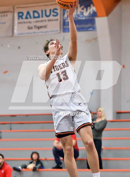 Thumbnail 3 in Linden vs. Roseville (Tiger Classic) photogallery.