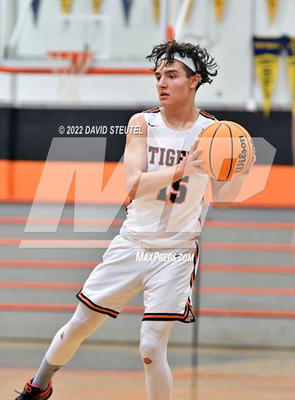 Thumbnail 2 in Linden vs. Roseville (Tiger Classic) photogallery.