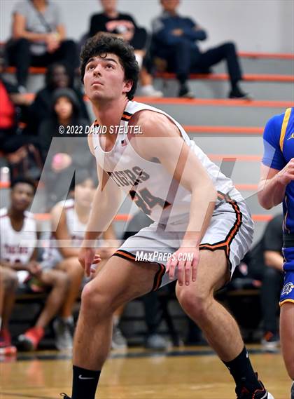 Thumbnail 3 in Linden vs. Roseville (Tiger Classic) photogallery.