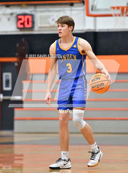 Thumbnail 2 in Linden vs. Roseville (Tiger Classic) photogallery.
