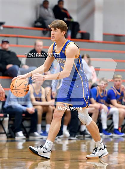 Thumbnail 2 in Linden vs. Roseville (Tiger Classic) photogallery.