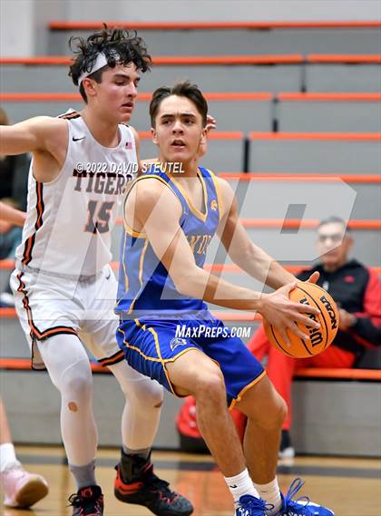 Thumbnail 3 in Linden vs. Roseville (Tiger Classic) photogallery.