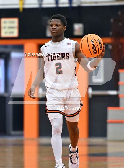 Thumbnail 1 in Linden vs. Roseville (Tiger Classic) photogallery.