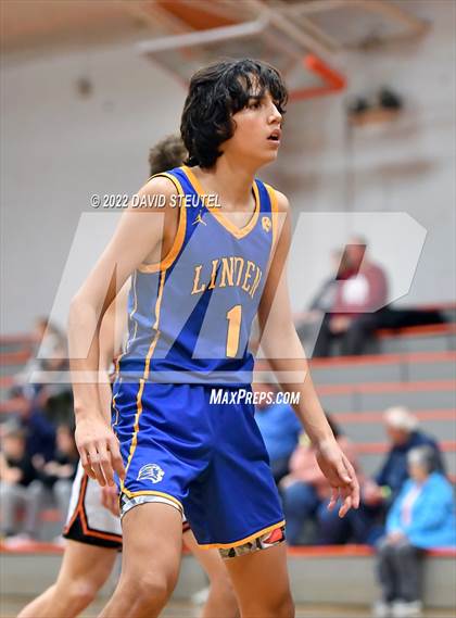 Thumbnail 1 in Linden vs. Roseville (Tiger Classic) photogallery.