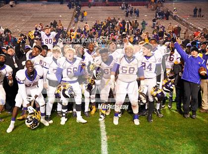 Thumbnail 3 in Mount Airy vs. Tarboro (NCHSAA 1AA Final) photogallery.