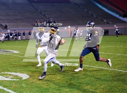 Thumbnail 3 in Mount Airy vs. Tarboro (NCHSAA 1AA Final) photogallery.