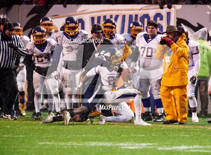 Thumbnail 3 in Mount Airy vs. Tarboro (NCHSAA 1AA Final) photogallery.