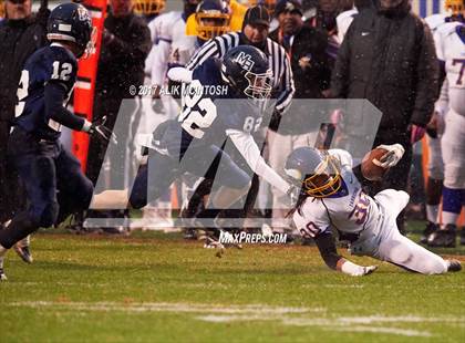 Thumbnail 3 in Mount Airy vs. Tarboro (NCHSAA 1AA Final) photogallery.