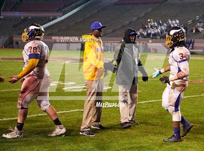 Thumbnail 2 in Mount Airy vs. Tarboro (NCHSAA 1AA Final) photogallery.