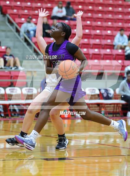 Thumbnail 3 in Crowley vs Mineral Wells (MW Ram Classic Tournament) photogallery.