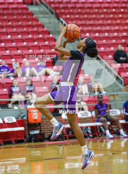 Thumbnail 2 in Crowley vs Mineral Wells (MW Ram Classic Tournament) photogallery.