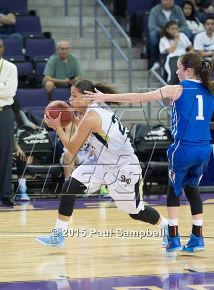 Thumbnail 3 in Mesquite vs Desert Vista (AIA Division 1 Quarterfinal) photogallery.