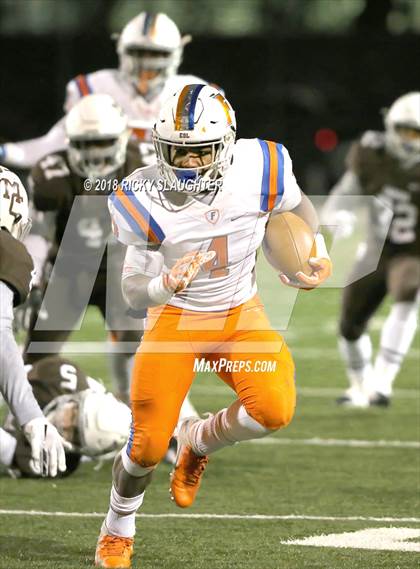Thumbnail 2 in East St. Louis @ Mt. Carmel (IHSA Class 7A Quarterfinal) photogallery.