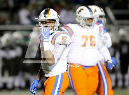 Thumbnail 2 in East St. Louis @ Mt. Carmel (IHSA Class 7A Quarterfinal) photogallery.