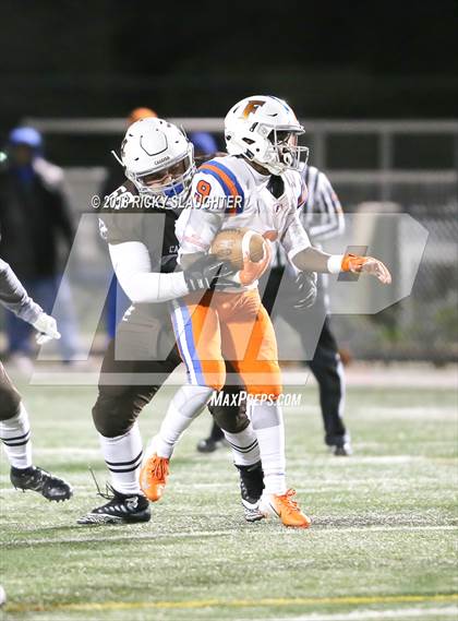 Thumbnail 3 in East St. Louis @ Mt. Carmel (IHSA Class 7A Quarterfinal) photogallery.