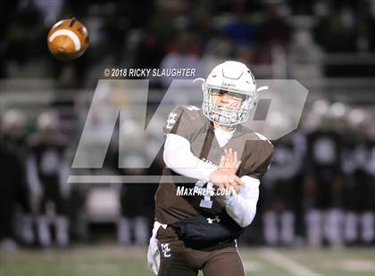 Thumbnail 3 in East St. Louis @ Mt. Carmel (IHSA Class 7A Quarterfinal) photogallery.