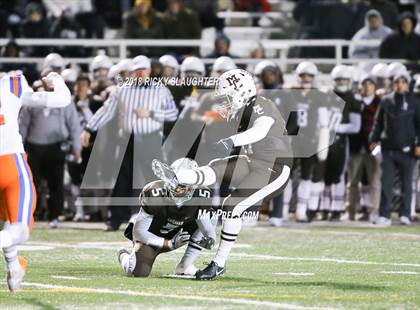 Thumbnail 3 in East St. Louis @ Mt. Carmel (IHSA Class 7A Quarterfinal) photogallery.