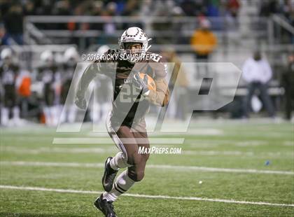 Thumbnail 3 in East St. Louis @ Mt. Carmel (IHSA Class 7A Quarterfinal) photogallery.