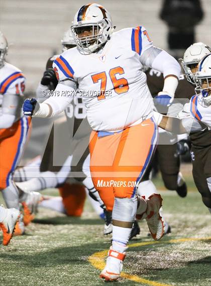 Thumbnail 2 in East St. Louis @ Mt. Carmel (IHSA Class 7A Quarterfinal) photogallery.
