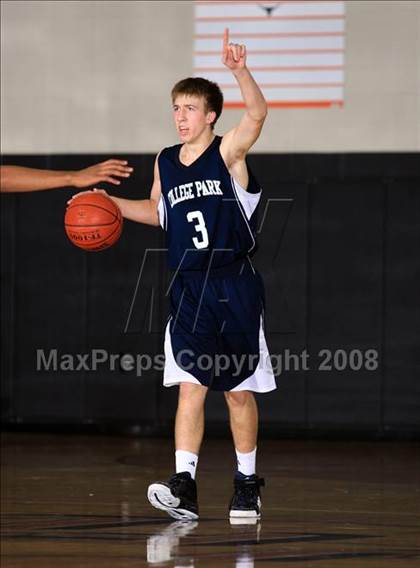 Thumbnail 2 in College Park vs. Marshall (McDonald's Texas Invitational) photogallery.