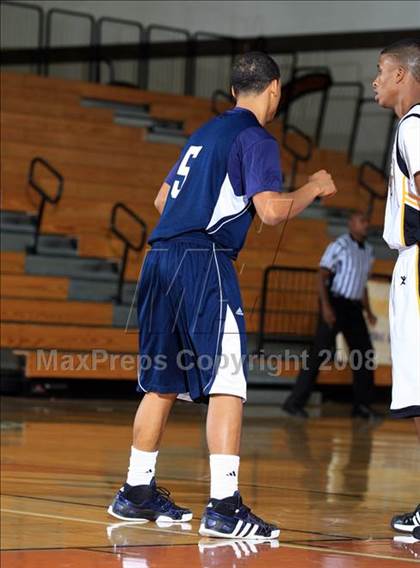Thumbnail 1 in College Park vs. Marshall (McDonald's Texas Invitational) photogallery.